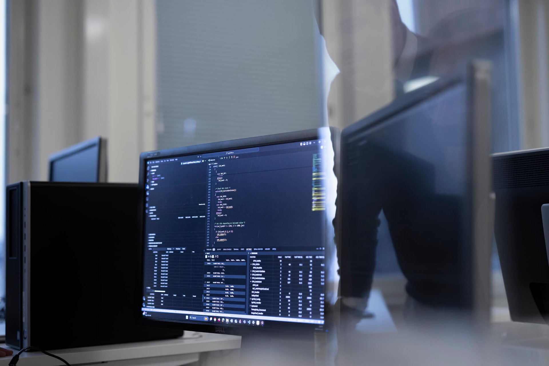 <span id="hs_cos_wrapper_name" class="hs_cos_wrapper hs_cos_wrapper_meta_field hs_cos_wrapper_type_text" style="" data-hs-cos-general-type="meta_field" data-hs-cos-type="text" >嵌入式开发的基础</span>