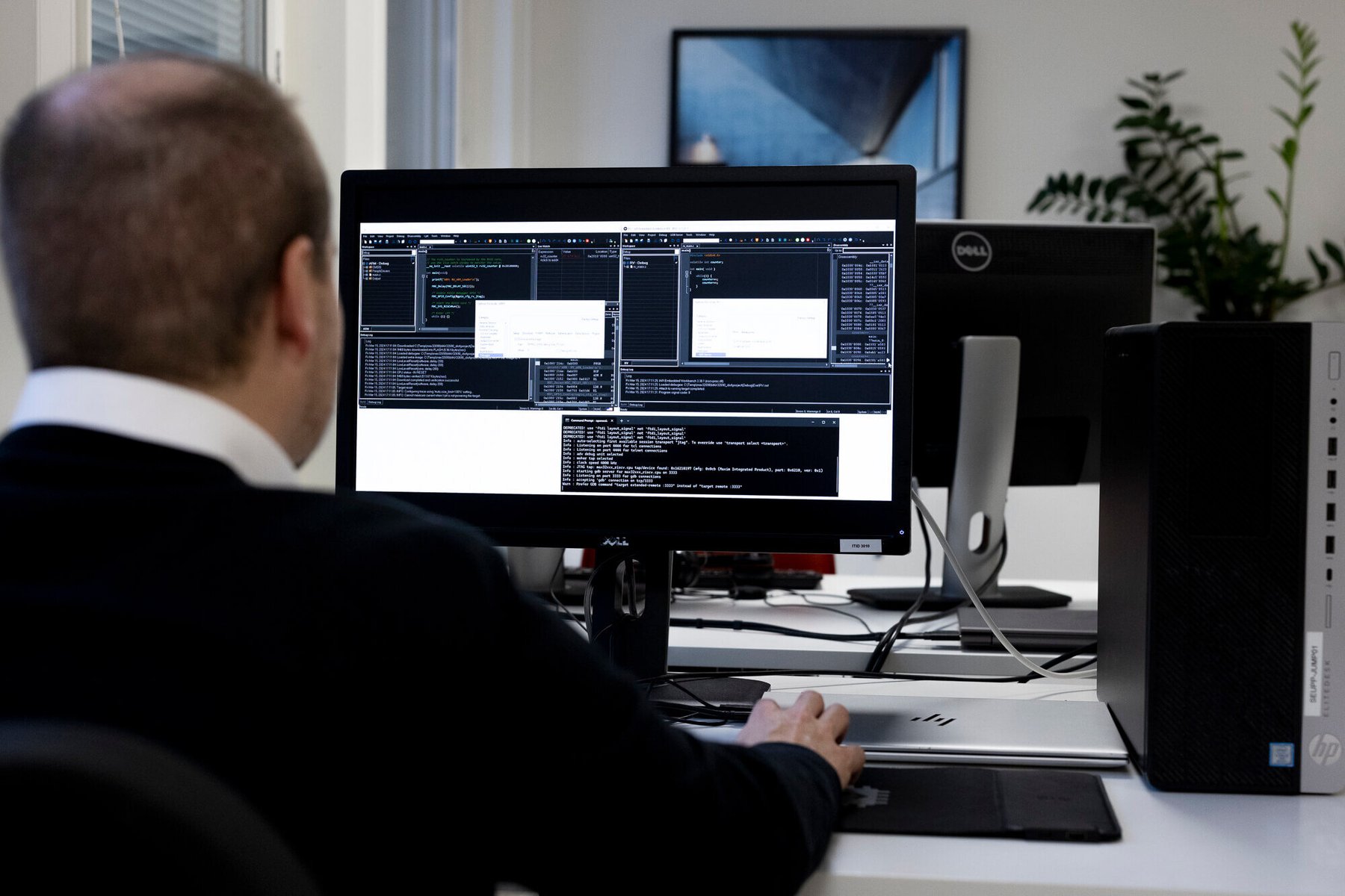 Debugging and trace | IAR